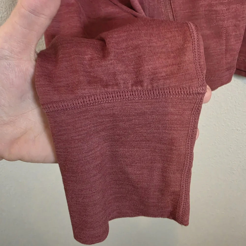 Vuori Crescent Half Zip Heathered Red Pullover Large Athleisure Yoga Performance - Picture 6 of 8